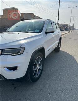 جیپ گراند شیرۆکی